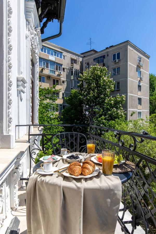 Holt Old Town Suites With Balcony Bukarest Exterior foto