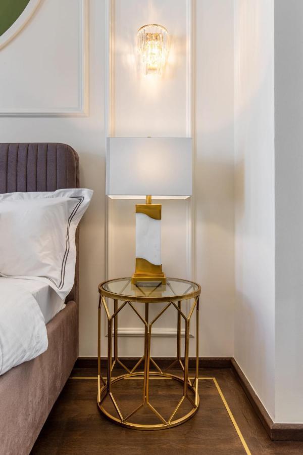 Holt Old Town Luxury Suites With Balcony Bukarest Exterior foto