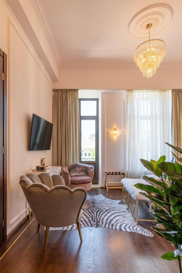Holt Old Town Luxury Suites With Balcony Bukarest Exterior foto