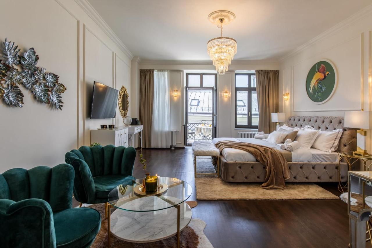 Holt Old Town Luxury Suites With Balcony Bukarest Exterior foto